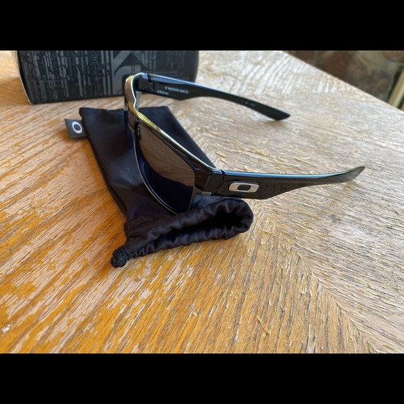 Oakley TwoFace Sunglasses - Picture 5 of 8
